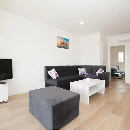 Two-bedroom In * Trogir